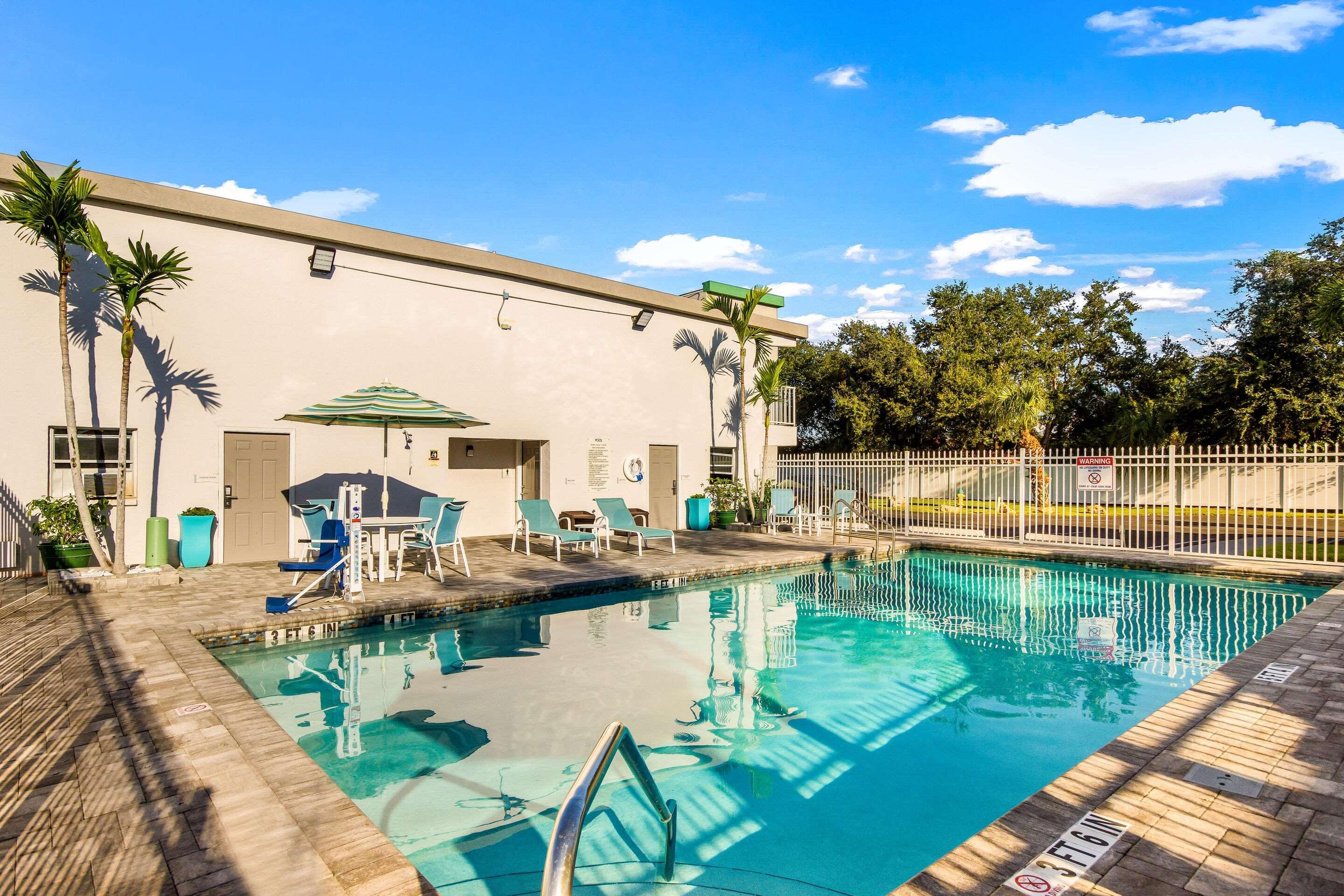Quality Inn Bradenton - Sarasota North Zewnętrze zdjęcie